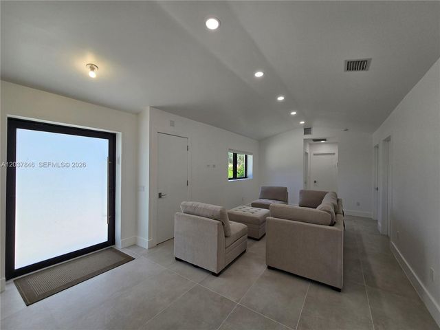 1141 Hollywood Boulevard, Hollywood, FL 33019