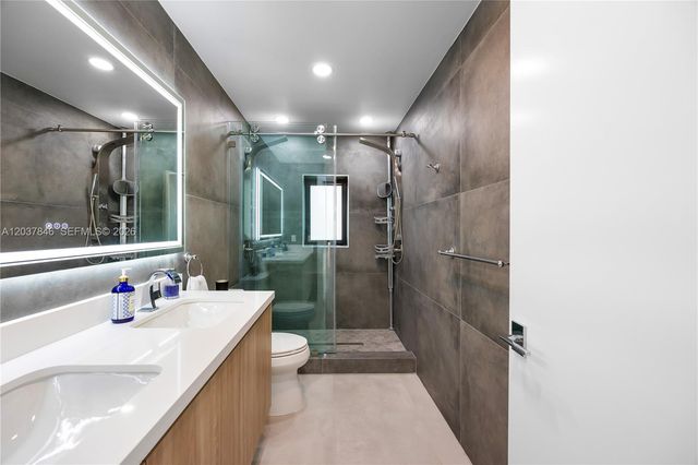 1141 Hollywood Boulevard, Hollywood, FL 33019