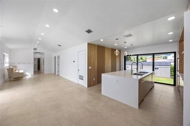 1141 Hollywood Boulevard, Hollywood, FL 33019