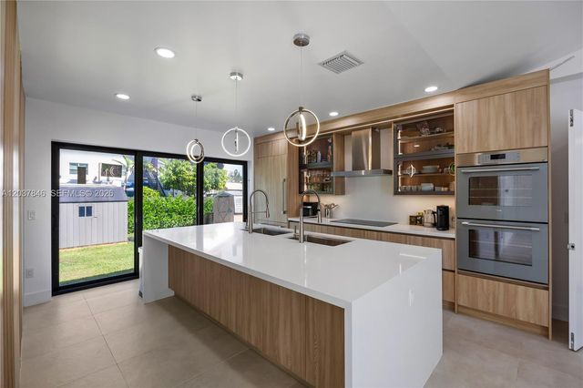 1141 Hollywood Boulevard, Hollywood, FL 33019
