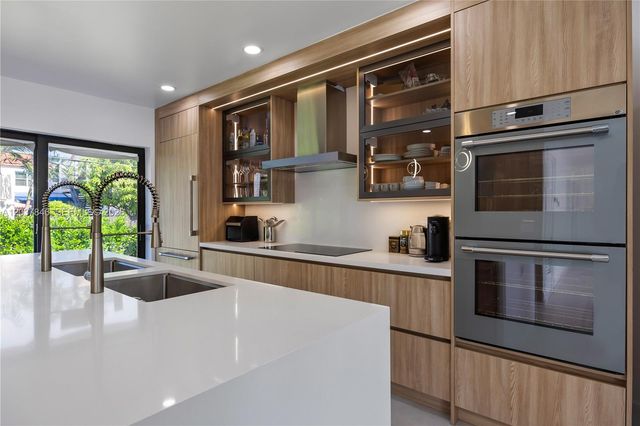 1141 Hollywood Boulevard, Hollywood, FL 33019