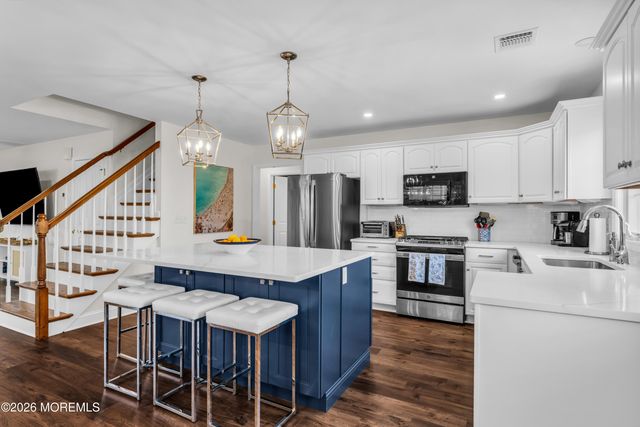 7 Ortley Avenue, Lavallette, NJ 08735