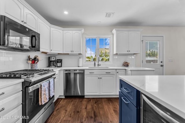 7 Ortley Avenue, Lavallette, NJ 08735