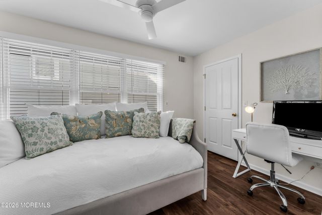 7 Ortley Avenue, Lavallette, NJ 08735