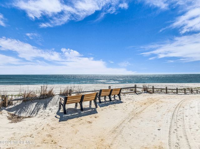 7 Ortley Avenue, Lavallette, NJ 08735
