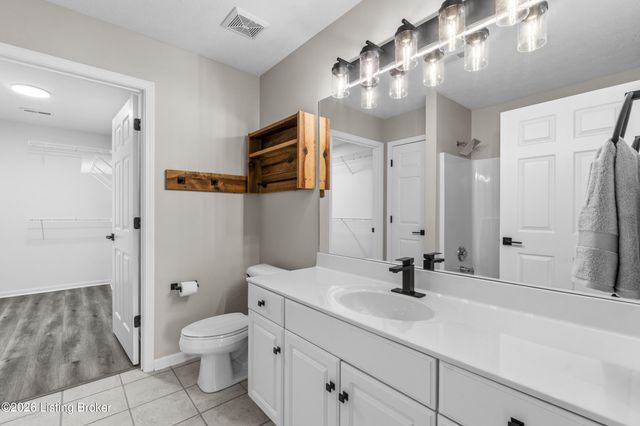 8714 Broadwood Ct, Louisville, KY 40291