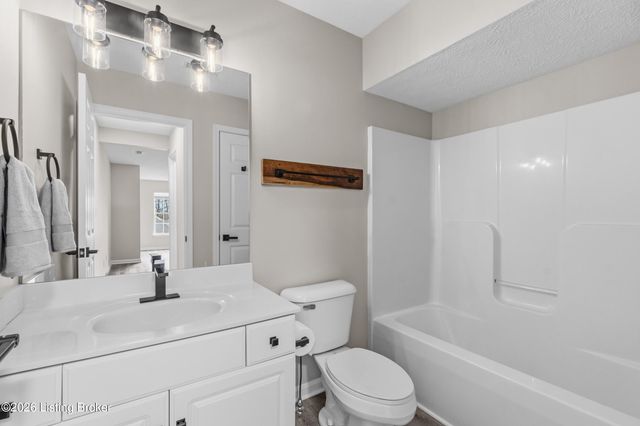 8714 Broadwood Ct, Louisville, KY 40291