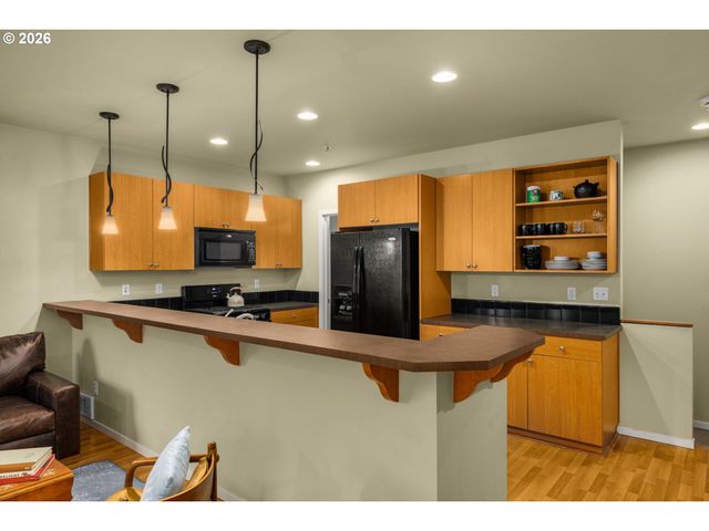 7561 N LEAVITT Ave, Portland, OR 97203