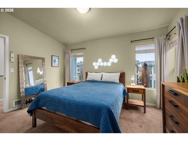 7561 N LEAVITT Ave, Portland, OR 97203