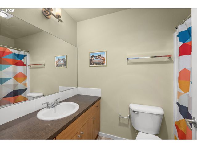 7561 N LEAVITT Ave, Portland, OR 97203