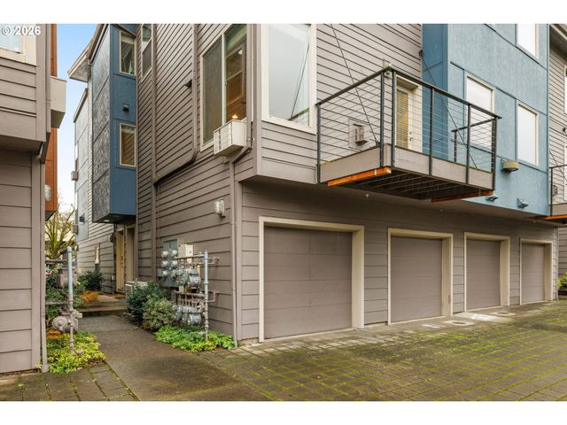 7561 N LEAVITT Ave, Portland, OR 97203