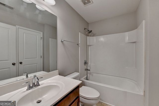 3473 Fallen Oak Drive, Buford, GA 30519
