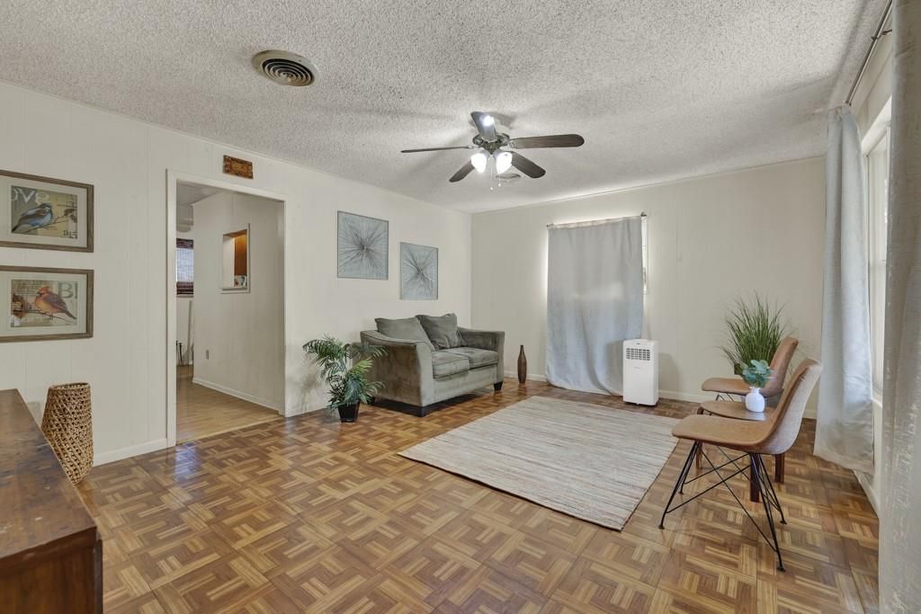 102 Selvera ST, Kyle, TX 78640