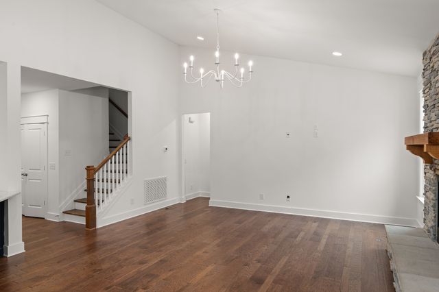 1226 Cotillion Dr, Murfreesboro, TN 37128