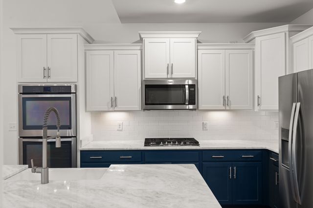 1226 Cotillion Dr, Murfreesboro, TN 37128