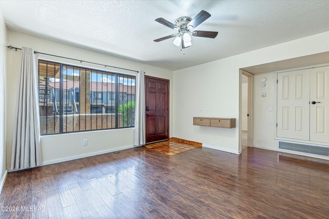8255 N Oracle Rd Apt 105, Tucson, AZ 85704