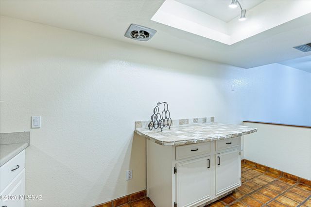 8255 N Oracle Rd Apt 105, Tucson, AZ 85704