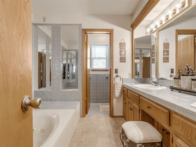 4 Cedar Lake Lane, Goldsby, OK 73093