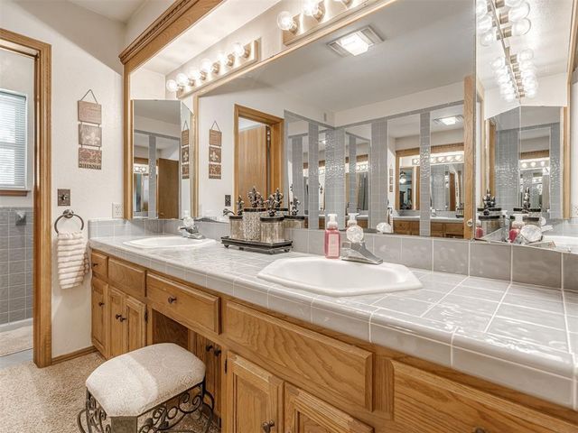 4 Cedar Lake Lane, Goldsby, OK 73093