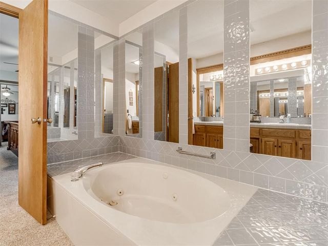 4 Cedar Lake Lane, Goldsby, OK 73093