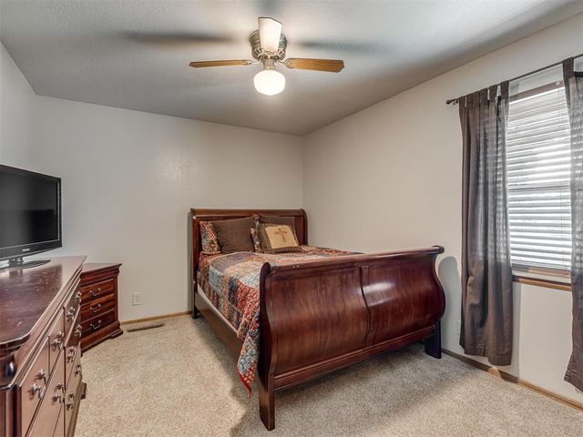 4 Cedar Lake Lane, Goldsby, OK 73093