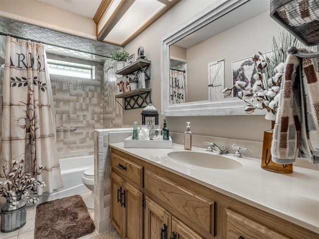 4 Cedar Lake Lane, Goldsby, OK 73093