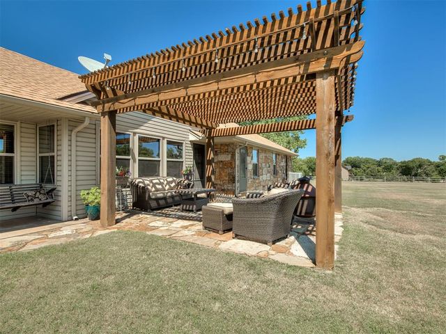 4 Cedar Lake Lane, Goldsby, OK 73093