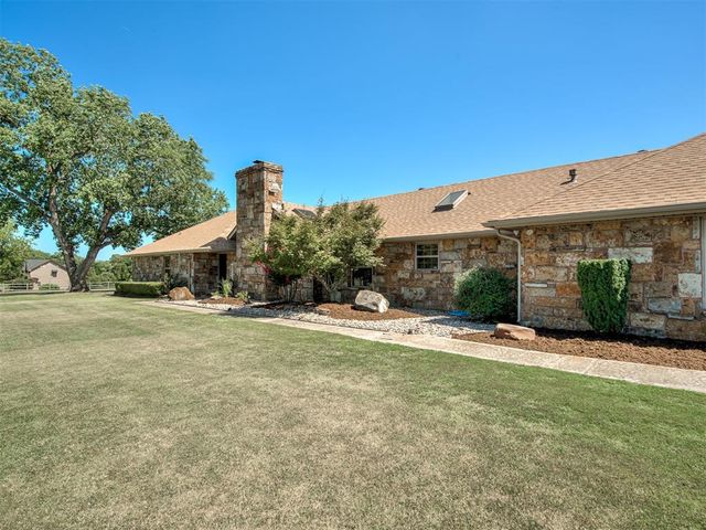 4 Cedar Lake Lane, Goldsby, OK 73093