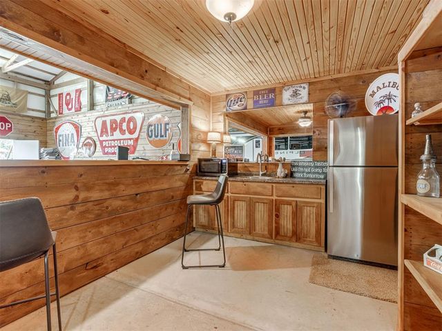 4 Cedar Lake Lane, Goldsby, OK 73093