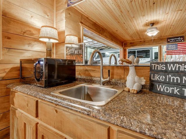 4 Cedar Lake Lane, Goldsby, OK 73093