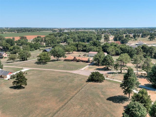 4 Cedar Lake Lane, Goldsby, OK 73093