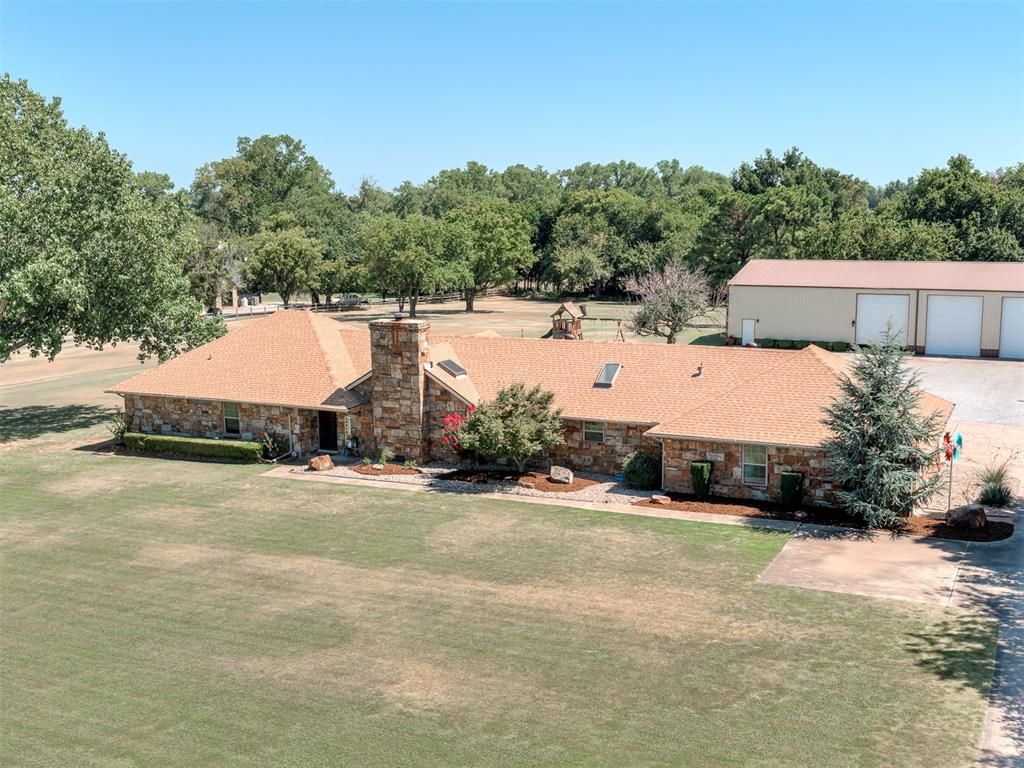 4 Cedar Lake Lane, Goldsby, OK 73093