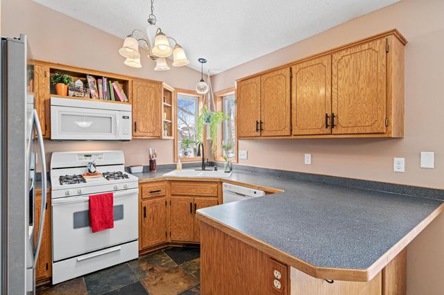 1160 Joes Lake Road SE, Cambridge, MN 55008