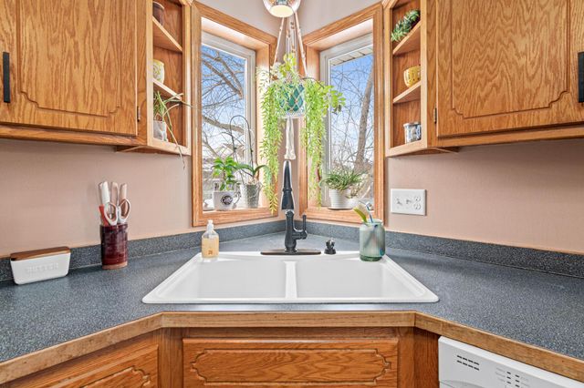 1160 Joes Lake Road SE, Cambridge, MN 55008