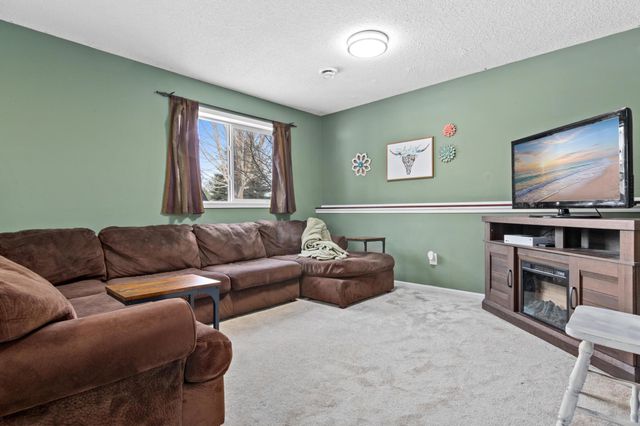 1160 Joes Lake Road SE, Cambridge, MN 55008