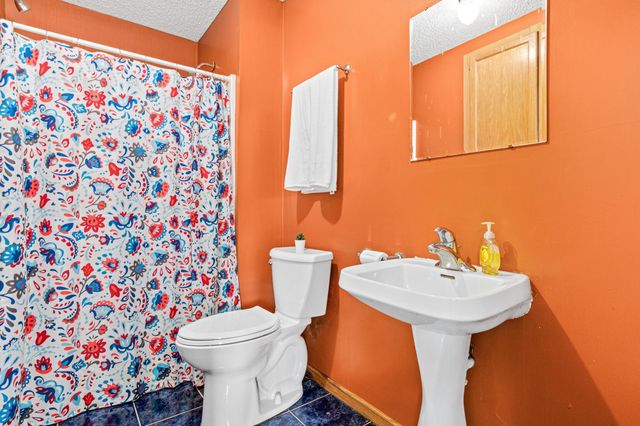 1160 Joes Lake Road SE, Cambridge, MN 55008