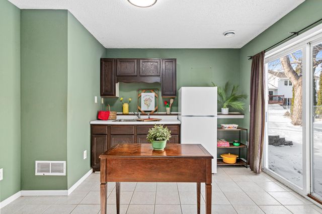 1160 Joes Lake Road SE, Cambridge, MN 55008