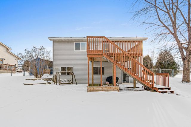 1160 Joes Lake Road SE, Cambridge, MN 55008