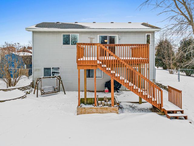 1160 Joes Lake Road SE, Cambridge, MN 55008