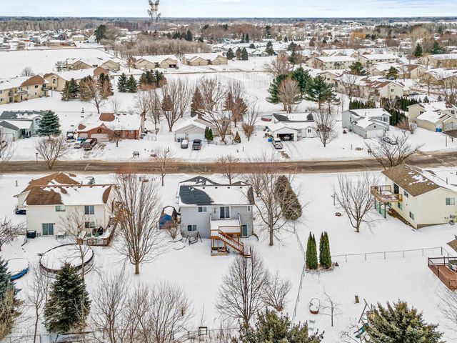 1160 Joes Lake Road SE, Cambridge, MN 55008