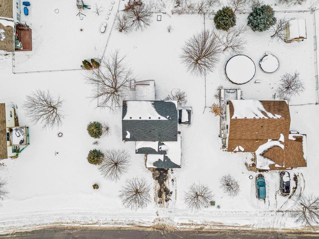 1160 Joes Lake Road SE, Cambridge, MN 55008