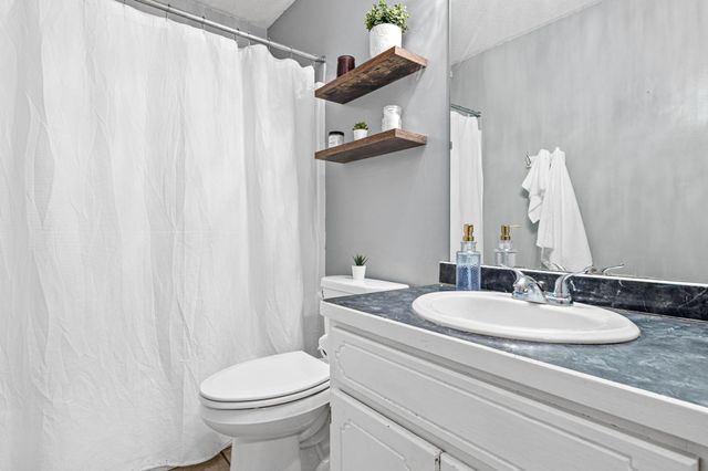 1160 Joes Lake Road SE, Cambridge, MN 55008