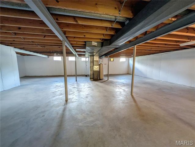 7496 Sir Lords Lane, Hazelwood, MO 63042