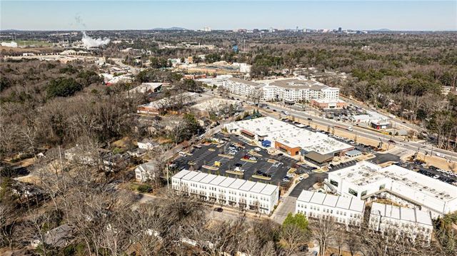 1829 La Dawn Lane NW, Atlanta, GA 30318