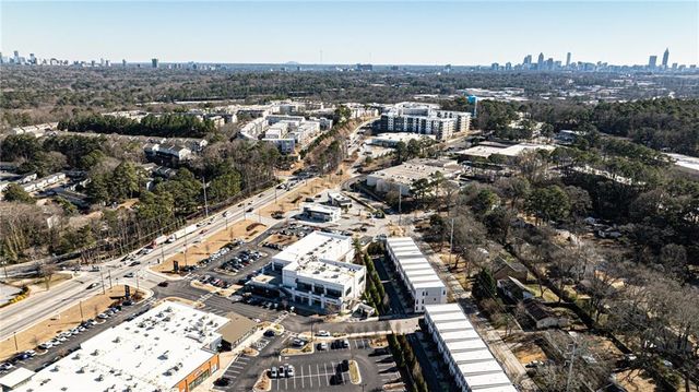 1829 La Dawn Lane NW, Atlanta, GA 30318