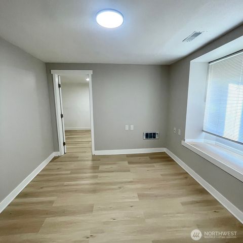 13829 51st ave Avenue S, Tukwila, WA 98168