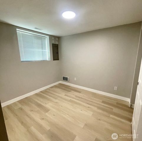 13829 51st ave Avenue S, Tukwila, WA 98168