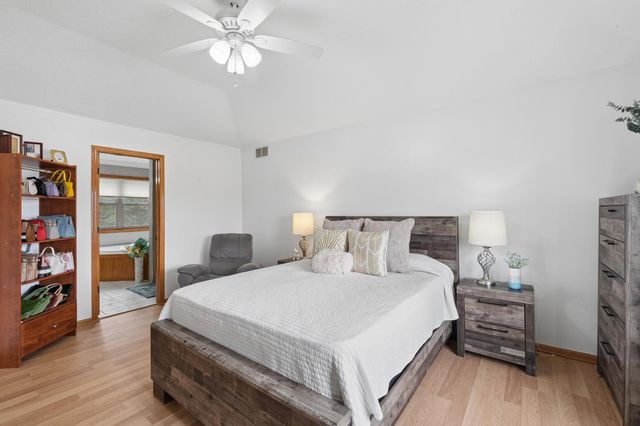 10924 Andover Court, Inver Grove Heights, MN 55077