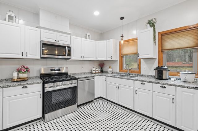 10924 Andover Court, Inver Grove Heights, MN 55077