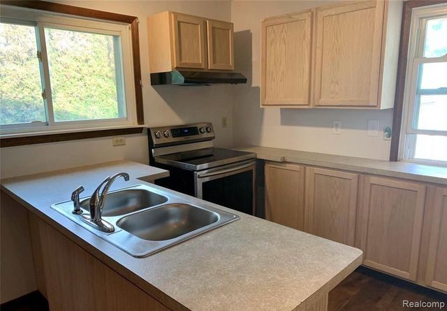 43300 N Interstate 94 Service Drive, Belleville, MI 48111